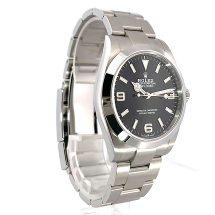 Rolex Explorer 40 Edelstahl 224270, poliertes und satiniertes Gehäuse, schwarzes Zifferblatt mit Leuchtziffern und -indizes.